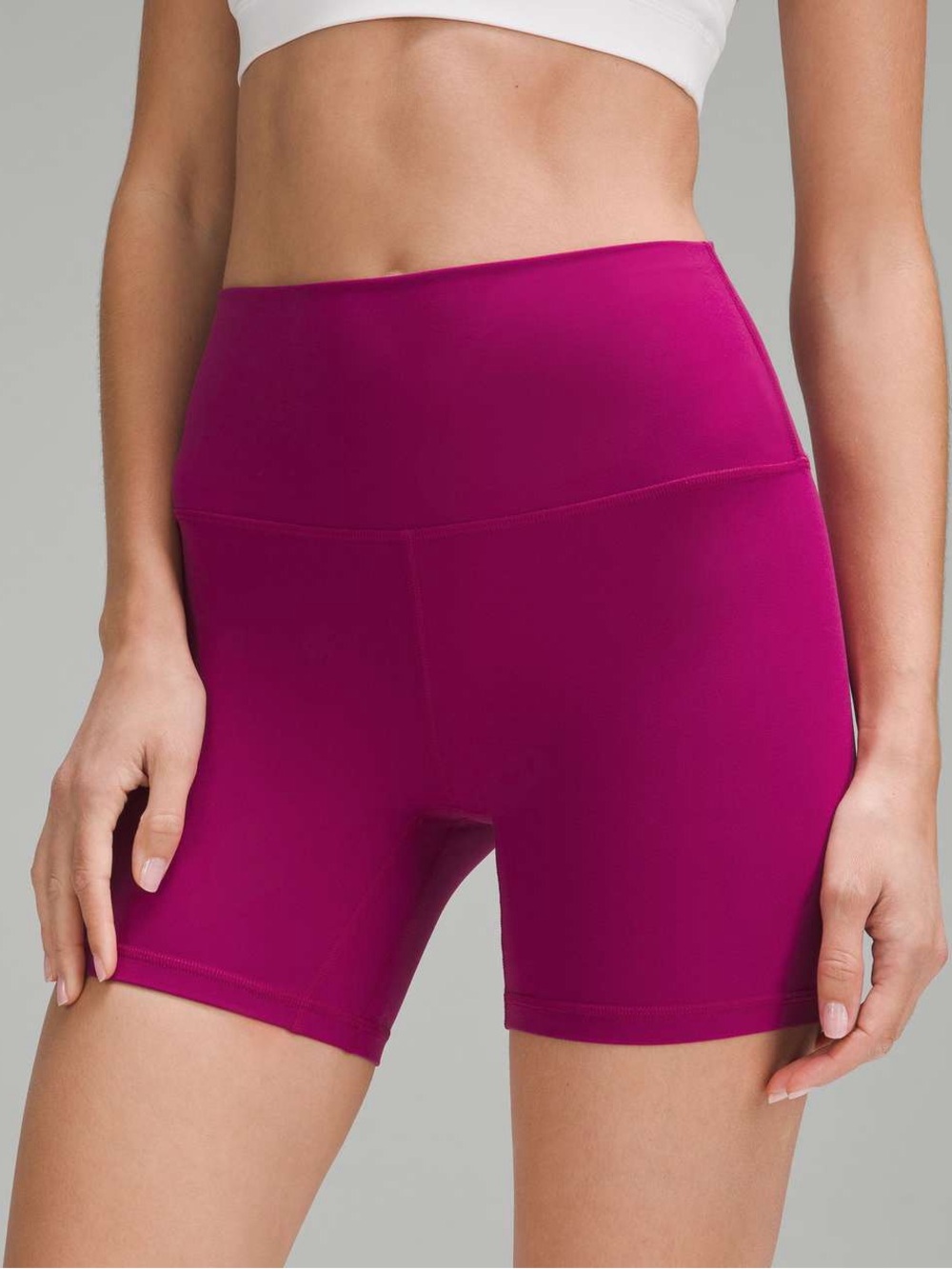 Lululemon High-Rise Short 6" size 6